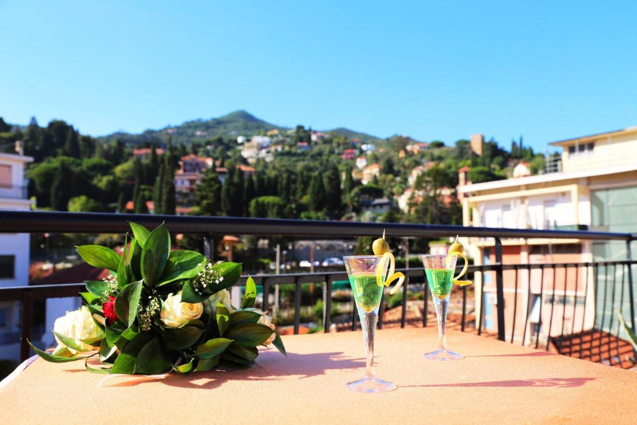 Hotel Alla Fontanella Alassio Luaran gambar